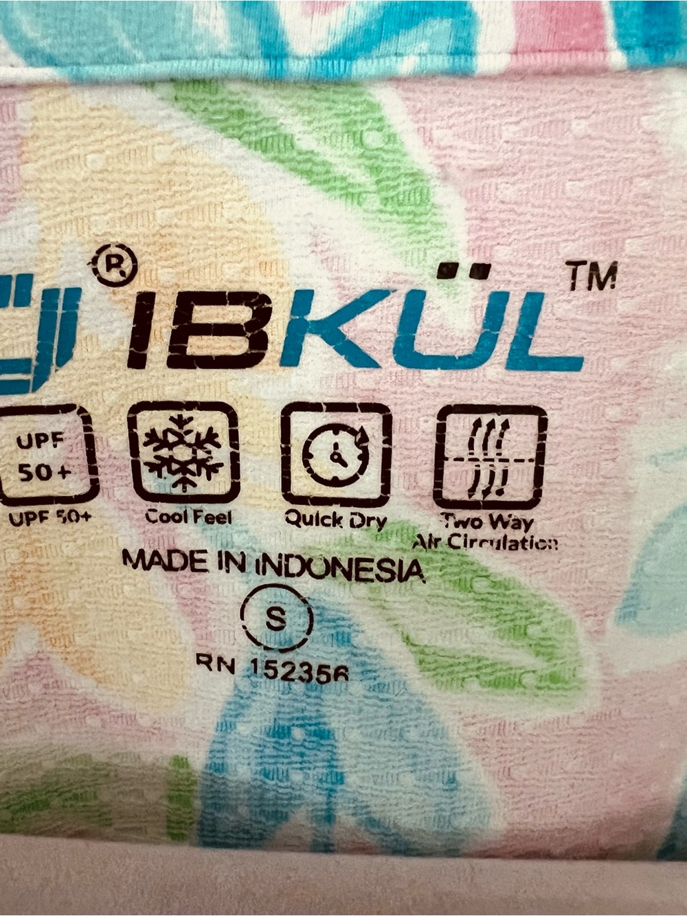 IBKUL Multicolor Tropical Performance Pullover - Pink, Blue, Green, Yellow - Picture 2 of 8